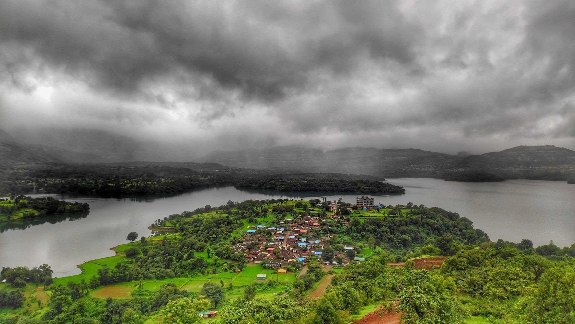 Bhandardara Lake and Mountains
